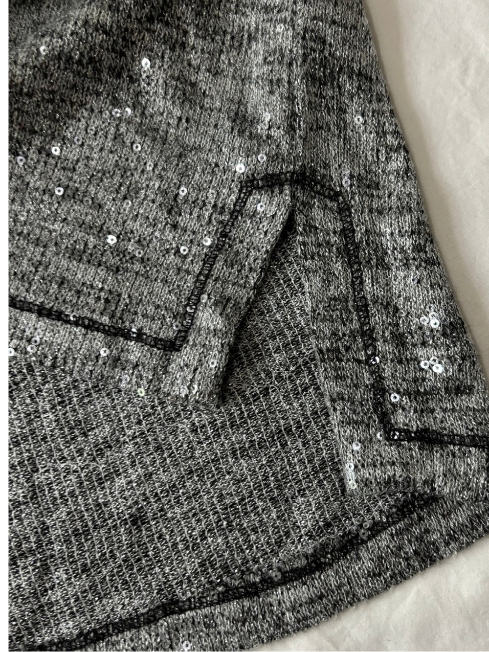 Pilcro Anthropologie Gray Sequin Metallic Knit Pullover Top XS - Picture 4 of 8